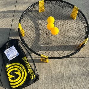 Spikeball